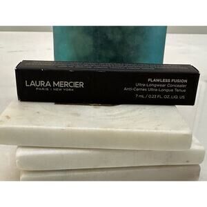 Laura Mercier NIB Flawless Fusion Ultra-Longwear Concealer 0.23 Fl Oz - 1C